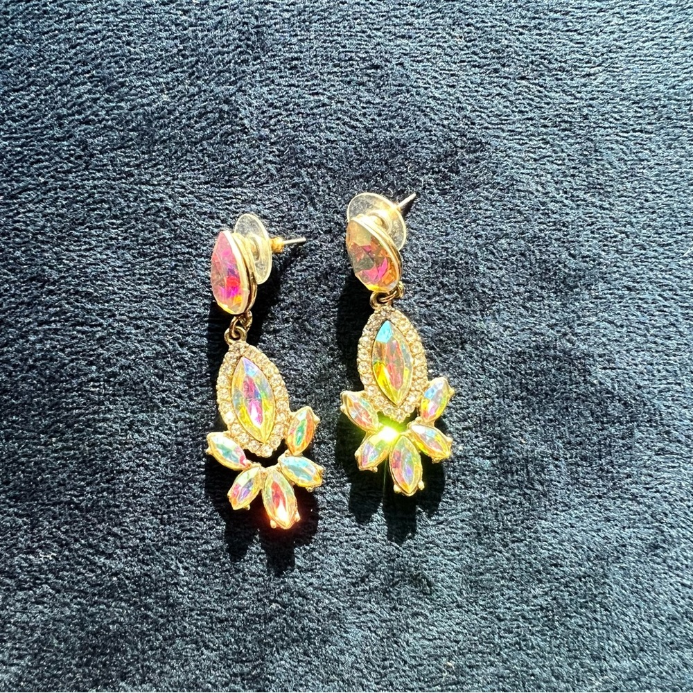 Tear Drop Sparkle Earrings